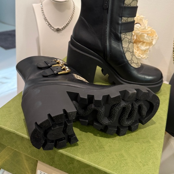 Gucci Kensington Nappa Samoa Ankle Boots with Buckle Detail - Picture 10 of 10